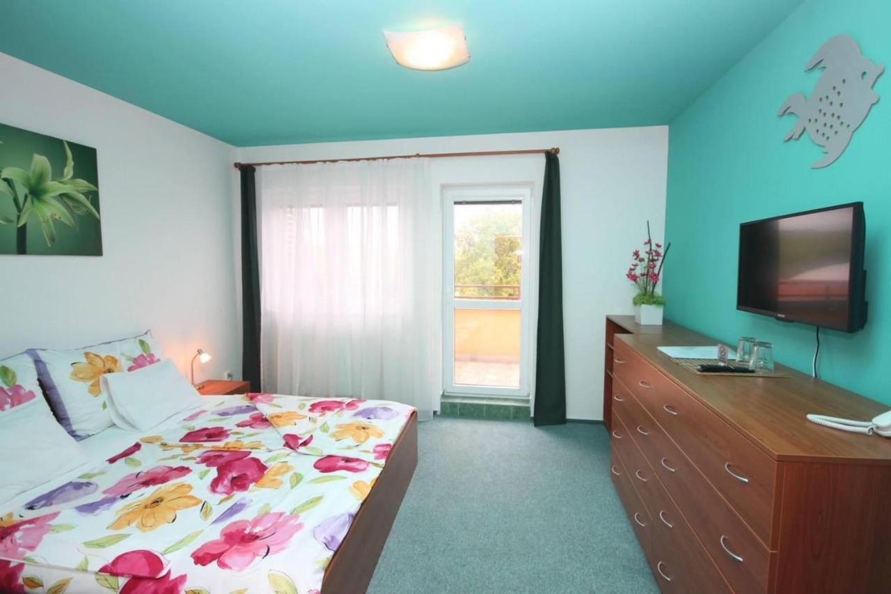 Apartmany, Penzion, Wellness U Zlate Rybky Vyškov Buitenkant foto