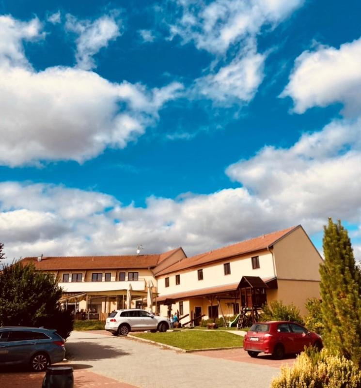 Apartmany, Penzion, Wellness U Zlate Rybky Vyškov Buitenkant foto