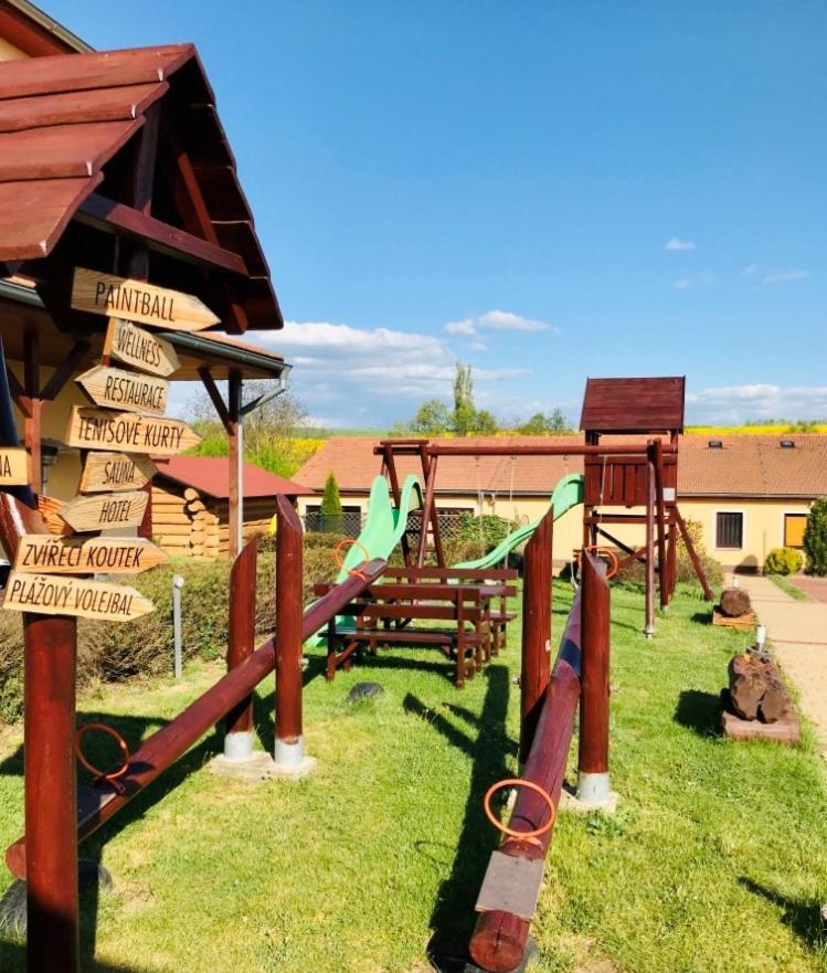 Apartmany, Penzion, Wellness U Zlate Rybky Vyškov Buitenkant foto