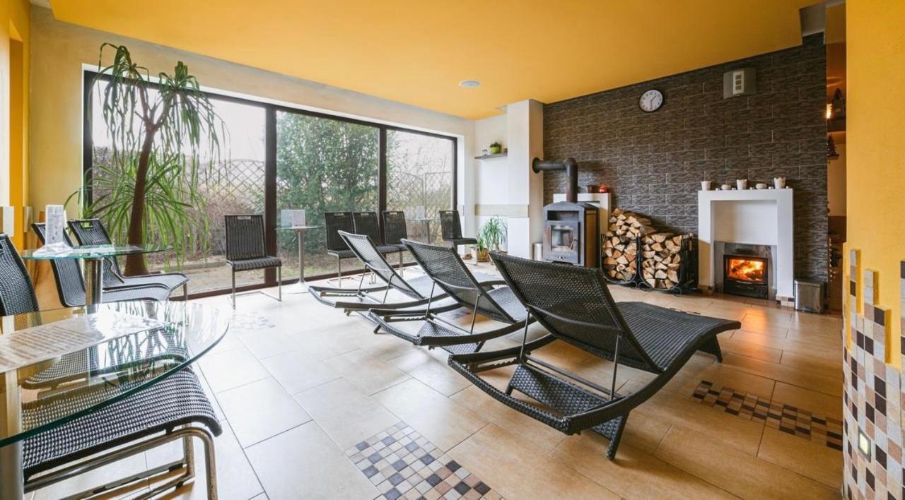 Apartmany, Penzion, Wellness U Zlate Rybky Vyškov Buitenkant foto
